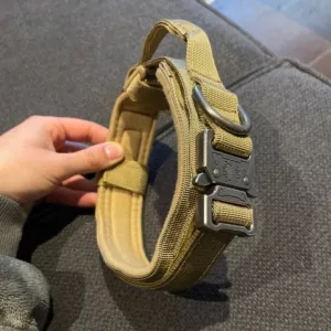 Modtog taktisk hundehalsbånd med metalspænde fra kunde S***e.